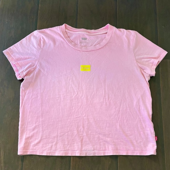 Levi’s Cropped T-Shirt - Picture 2 of 5